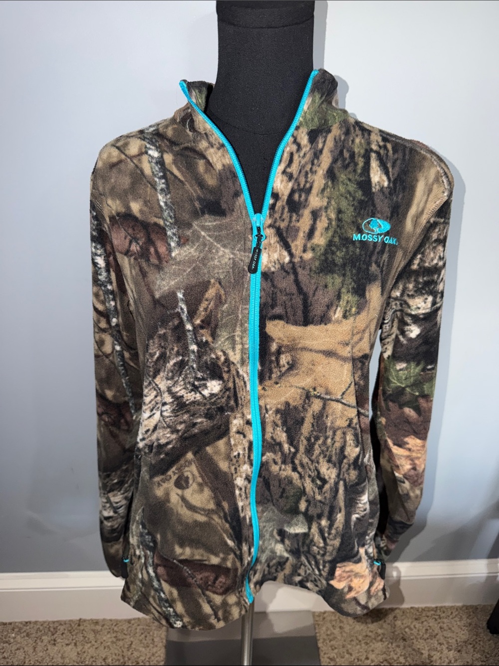 Mossy Oak Camouflage Fleece Jacket with Teal Trim